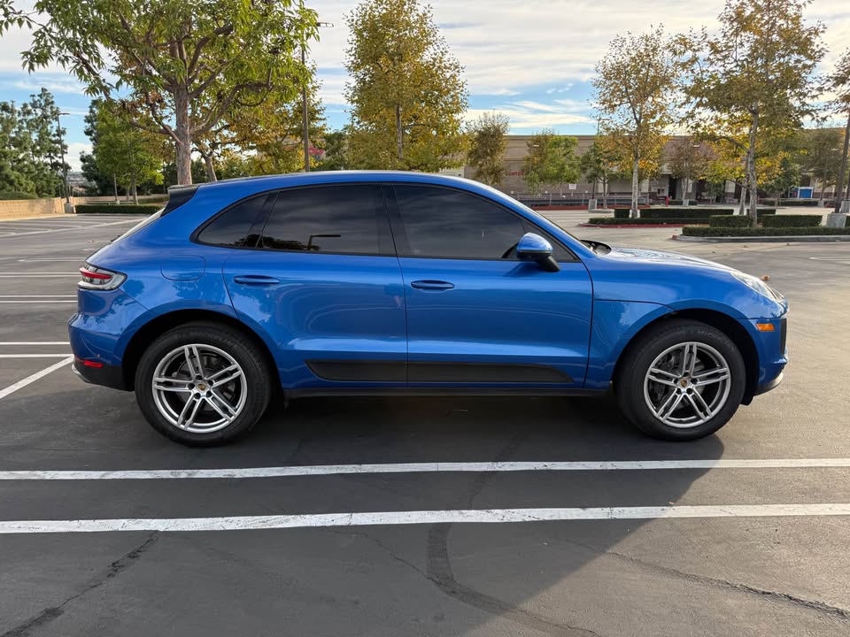 Blue 2021 Porsche Macan base model automatic SUV For Sale