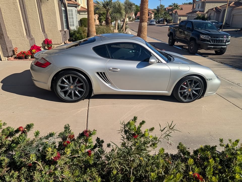 Silver 2007 Porsche Cayman S automatic coupe For Sale