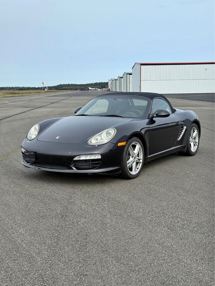 Black 2012 Porsche Boxster 6spd manual convertible For Sale