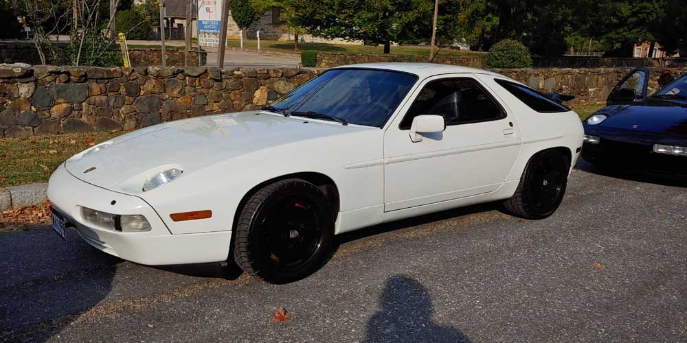 Classic white 1989 Porsche 928s coupe For Sale