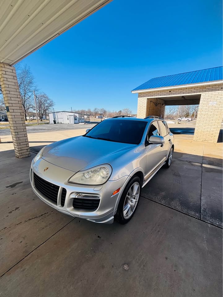 Silver 2010 Porsche Cayenne GTS automatic SUV 4.8 V8 For Sale