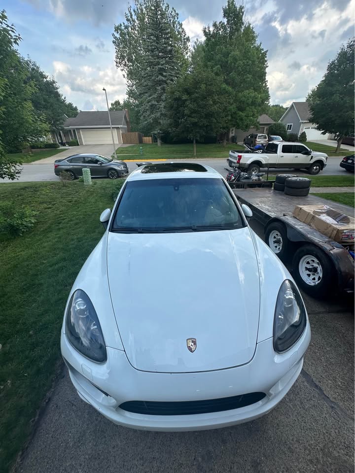White 2014 Porsche Cayenne GTS automatic V8 SUV For Sale