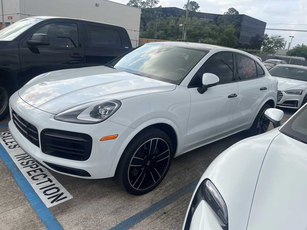 White 2021 Porsche Cayenne automatic SUV For Sale