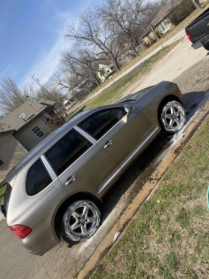 Gold 2005 Porsche Cayenne S automatic SUV For Sale
