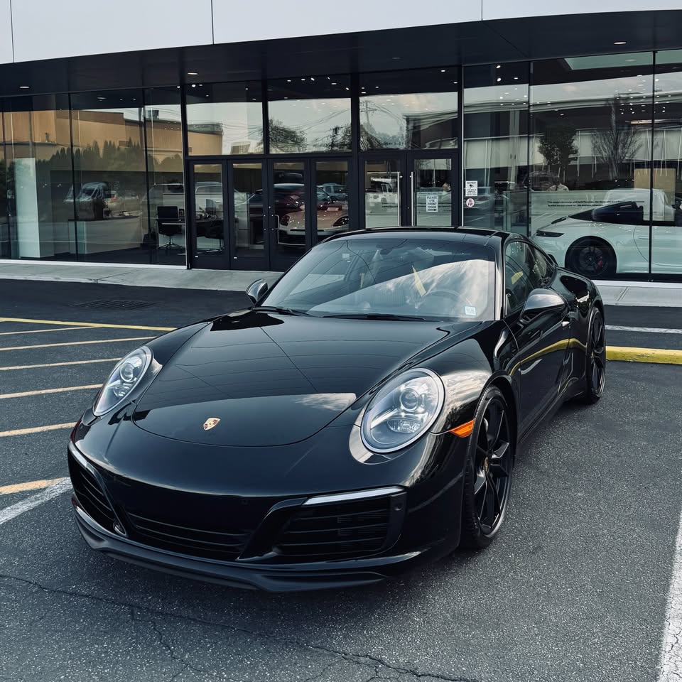 Black 2019 Porsche 911 Carrera T automatic coupe For Sale