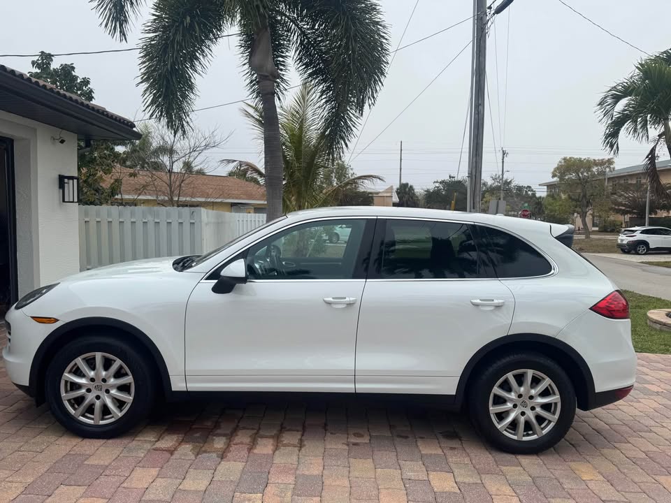 White 2014 Porsche Cayenne S automatic SUV For Sale