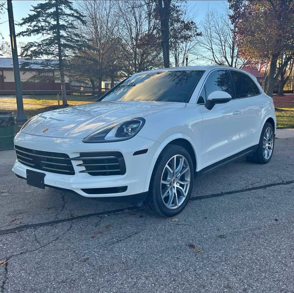 White 2020 Porsche Cayenne automatic SUV For Sale