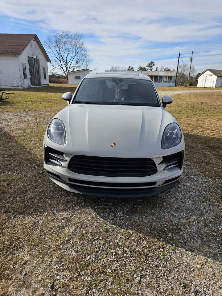 Gray 2019 Porsche Macan automatic SUV For Sale